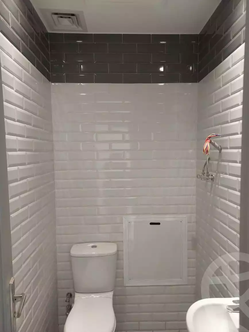 https://aqarmap.com.eg/en/listing/6359484-for-sale-cairo-new-cairo-compounds-dh-lydj