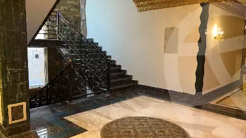 https://aqarmap.com.eg/ar/listing/6362229-for-sale-cairo-new-cairo-sharq-el-akadamiya-salah-nasim-st