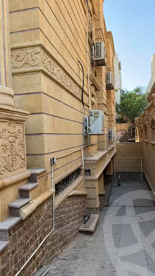 https://aqarmap.com.eg/ar/listing/6362229-for-sale-cairo-new-cairo-sharq-el-akadamiya-salah-nasim-st