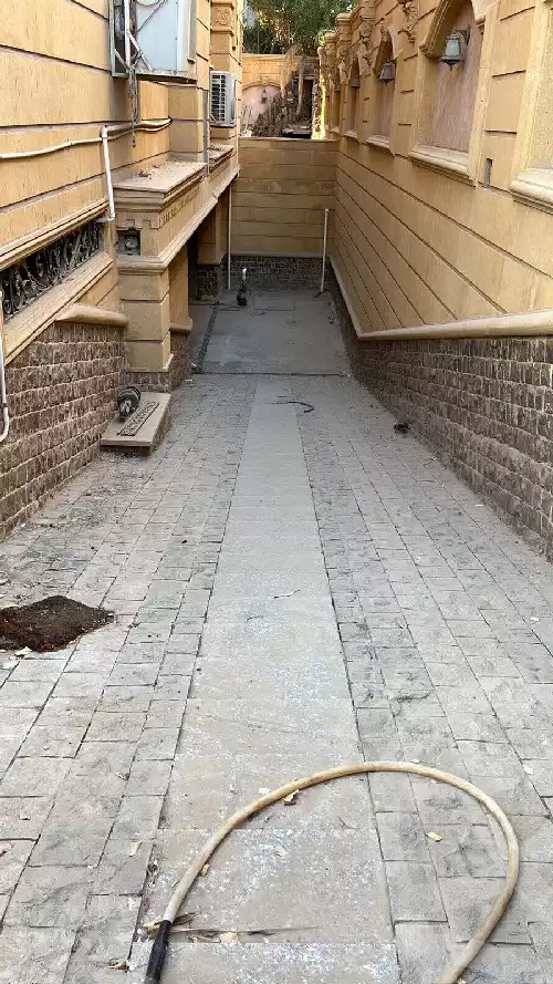 https://aqarmap.com.eg/ar/listing/6362229-for-sale-cairo-new-cairo-sharq-el-akadamiya-salah-nasim-st