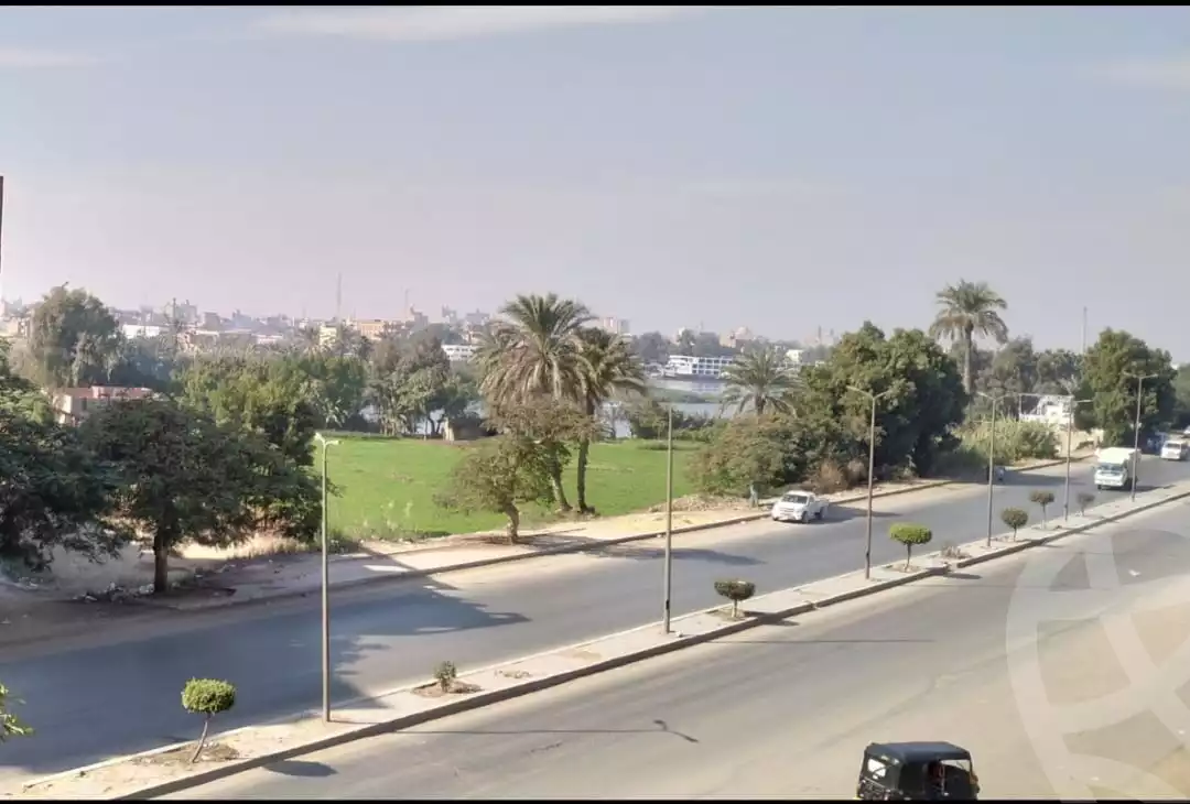 https://aqarmap.com.eg/ar/listing/6367524-for-sale-cairo-helwan-kwrnysh-hlwn