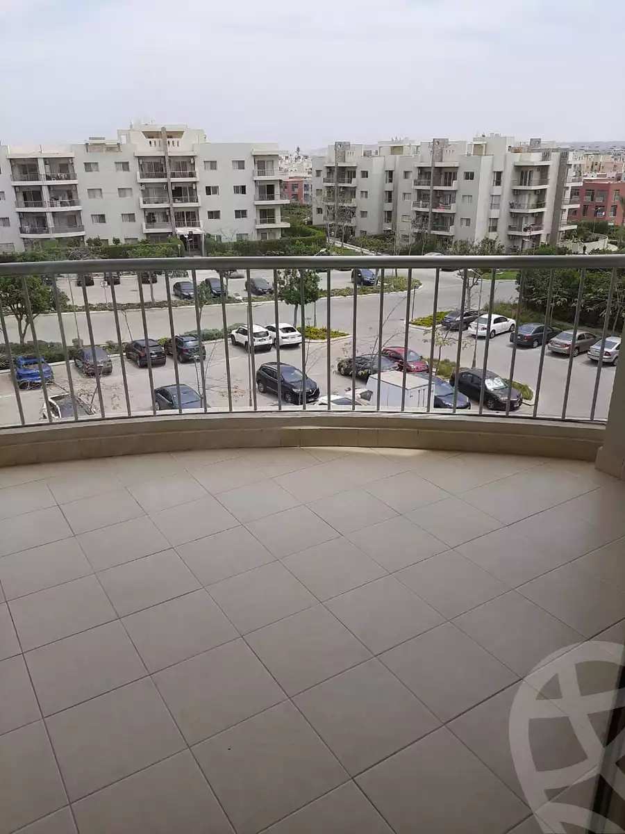 https://aqarmap.com.eg/en/listing/6374855-for-sale-cairo-el-sheikh-zayed-city-compounds-dh-drys