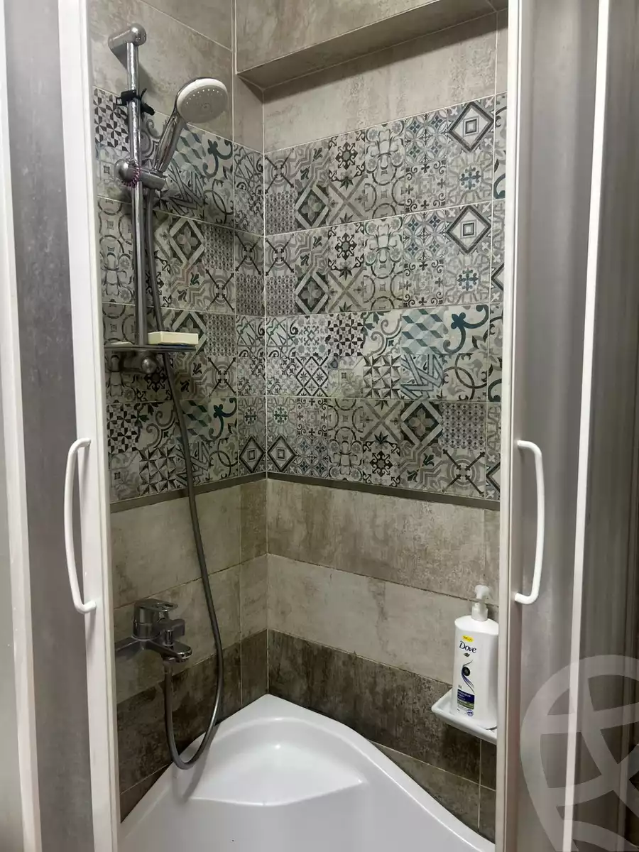 https://aqarmap.com.eg/ar/listing/6375362-for-rent-cairo-new-cairo-lrhb-city-phase-1-ahmed-rami-st