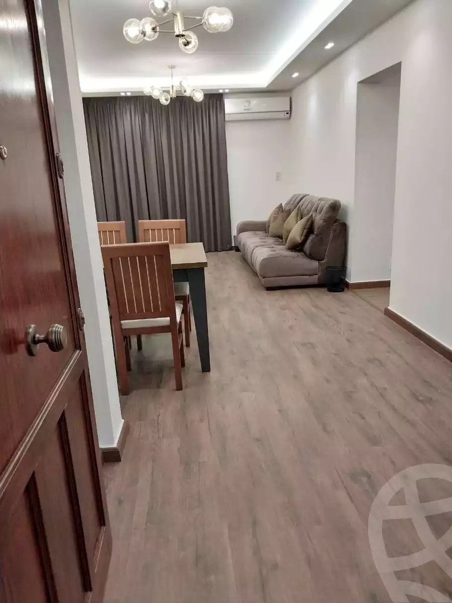 https://aqarmap.com.eg/en/listing/6375430-for-rent-cairo-new-cairo-lrhb-city-phase-4-mohammed-farid-st