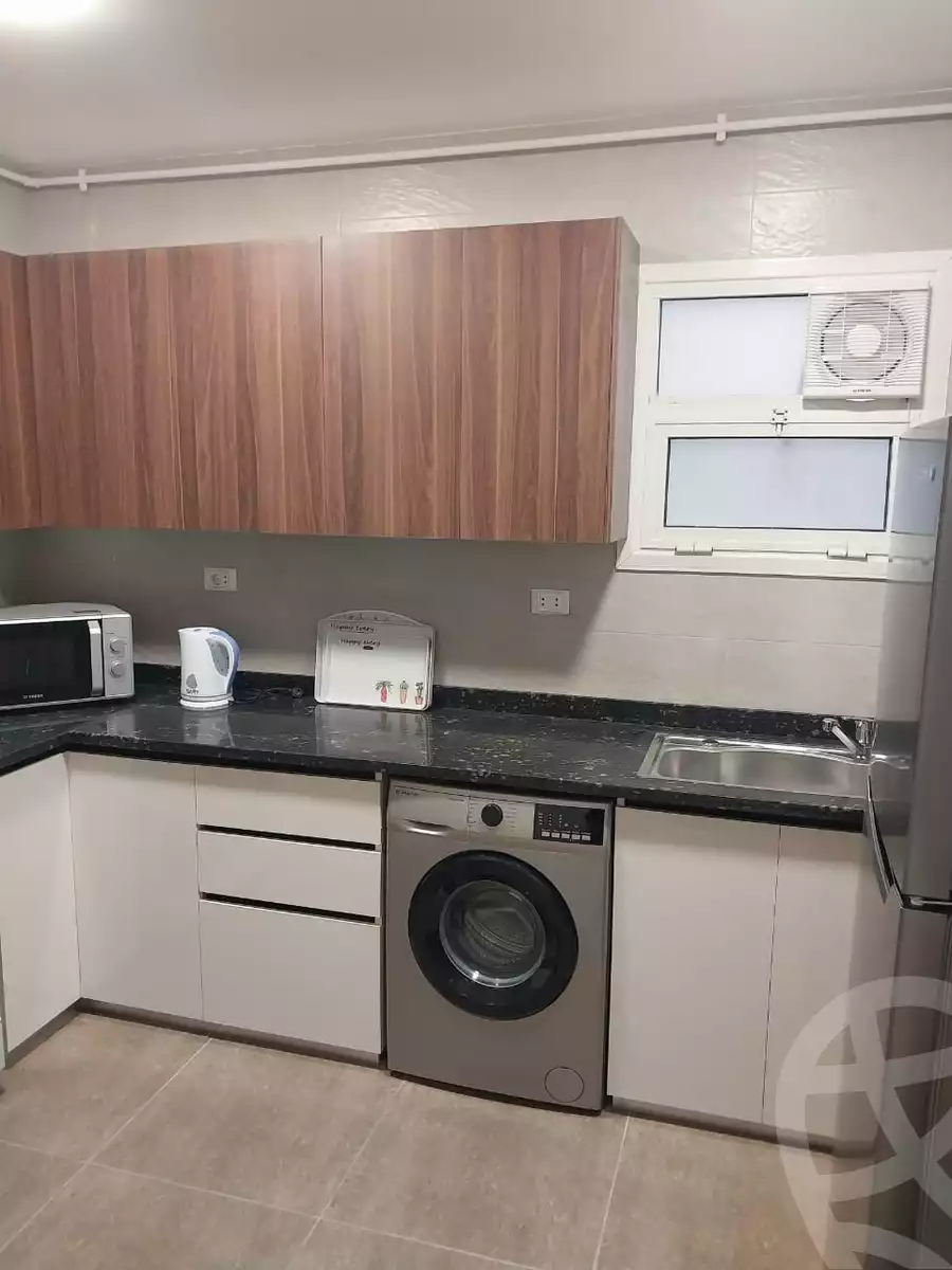 https://aqarmap.com.eg/en/listing/6375430-for-rent-cairo-new-cairo-lrhb-city-phase-4-mohammed-farid-st