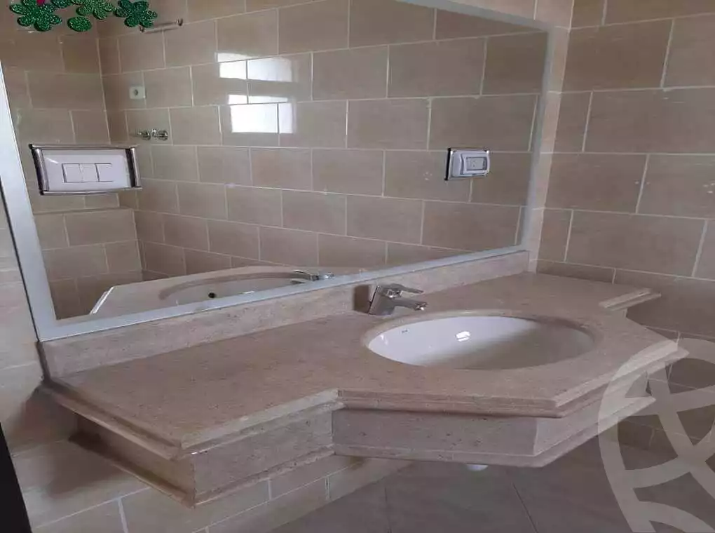 https://aqarmap.com.eg/en/listing/6376283-for-sale-cairo-el-sheikh-zayed-city-compounds-dh-drys