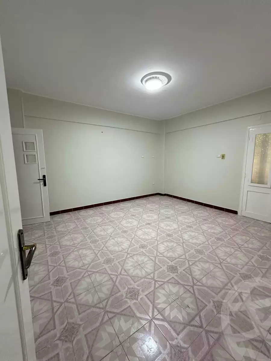 https://aqarmap.com.eg/ar/listing/6378283-for-rent-sharqia-zagazig-zagazig-city-al-shahid-taiar-ahmed-bakr-st