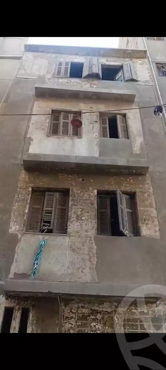 https://aqarmap.com.eg/ar/listing/6379183-for-sale-cairo-shoubra-rod-el-farag-abou-el-farag-st
