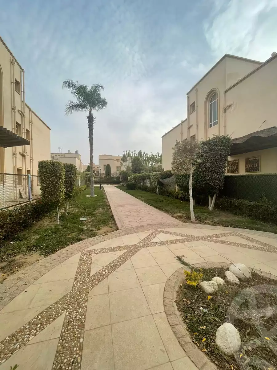 https://aqarmap.com.eg/en/listing/6382401-for-sale-cairo-el-sheikh-zayed-city-compounds-greens