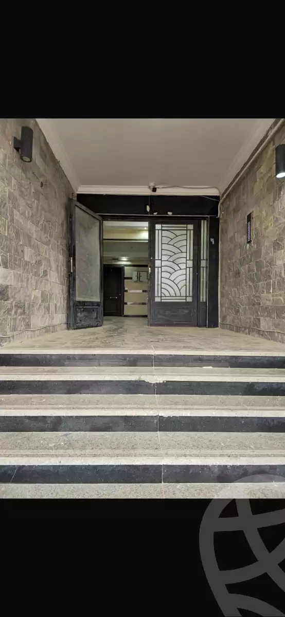 https://aqarmap.com.eg/en/listing/6382631-for-sale-cairo-el-sheikh-zayed-city-compounds-jn-zyd