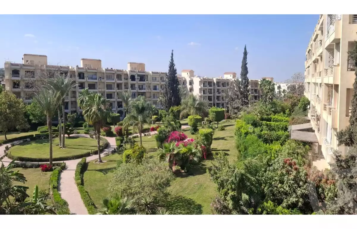 https://aqarmap.com.eg/en/listing/6383193-for-sale-cairo-el-sheikh-zayed-city-compounds-zayed-2000