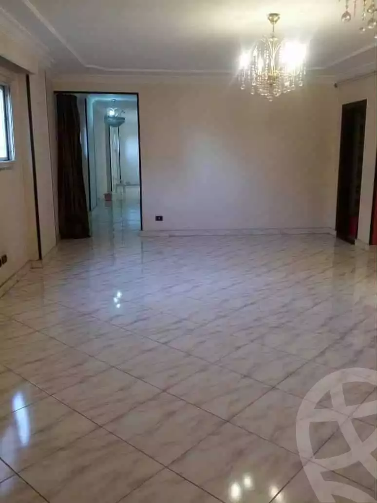 https://aqarmap.com.eg/ar/listing/6383815-for-sale-cairo-ljyz-shareaa-morad  charel degol