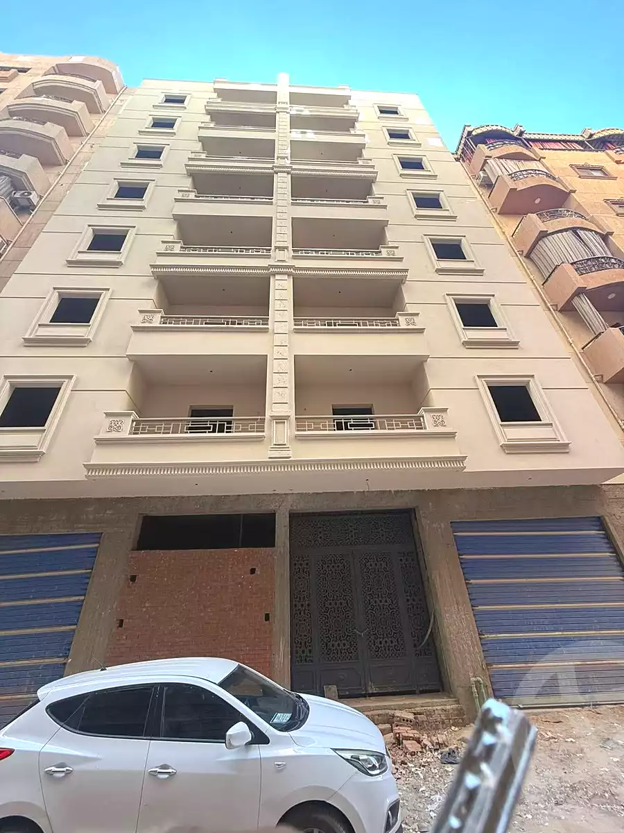https://aqarmap.com.eg/ar/listing/6384113-for-sale-beheira-damanhour-damanhour-city-abd-el-salam-el-shazly-st
