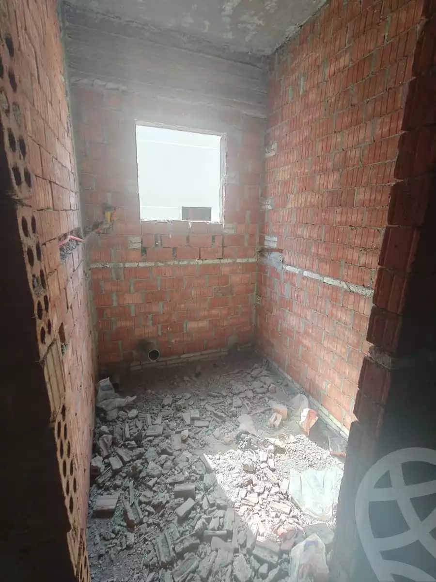 https://aqarmap.com.eg/en/listing/6385261-for-sale-cairo-new-cairo-bait-el-watan-south-suez-road-el-hay-el-takmely