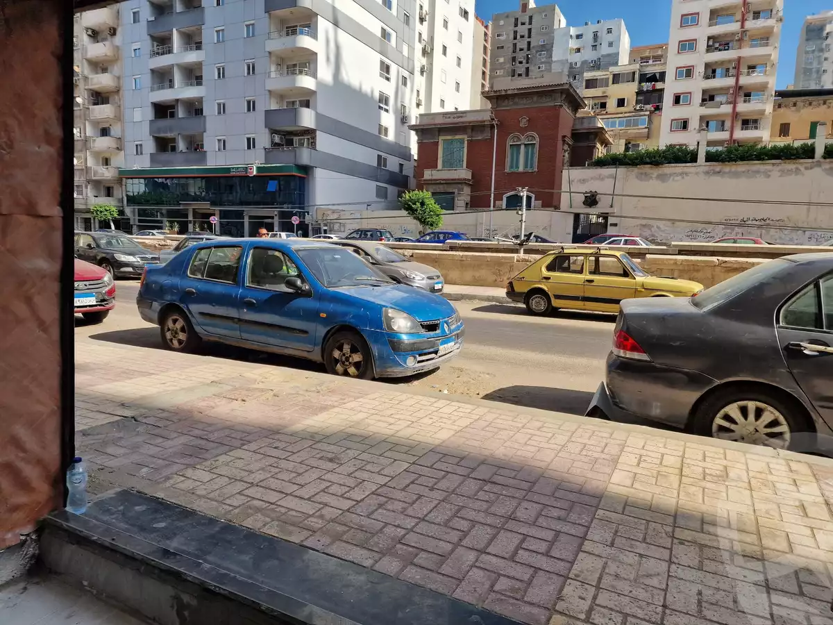 https://aqarmap.com.eg/ar/listing/6385543-for-rent-alexandria-el-chatby