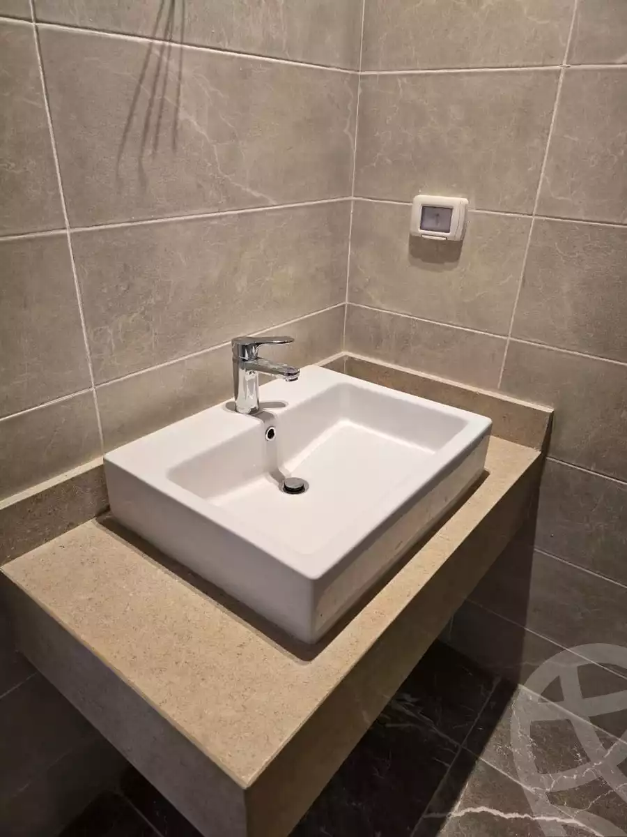 https://aqarmap.com.eg/ar/listing/6389751-for-rent-cairo-el-sheikh-zayed-city-compounds-kmbwnd-fyldj-wyst-dr-llttwyr