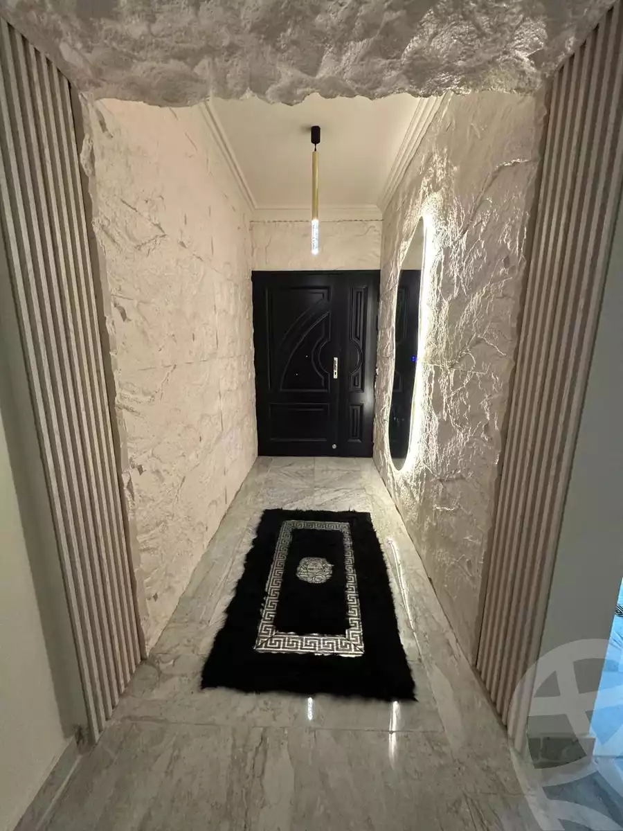 https://aqarmap.com.eg/ar/listing/6394695-for-sale-cairo-6th-of-october-compounds-pyramids-walk
