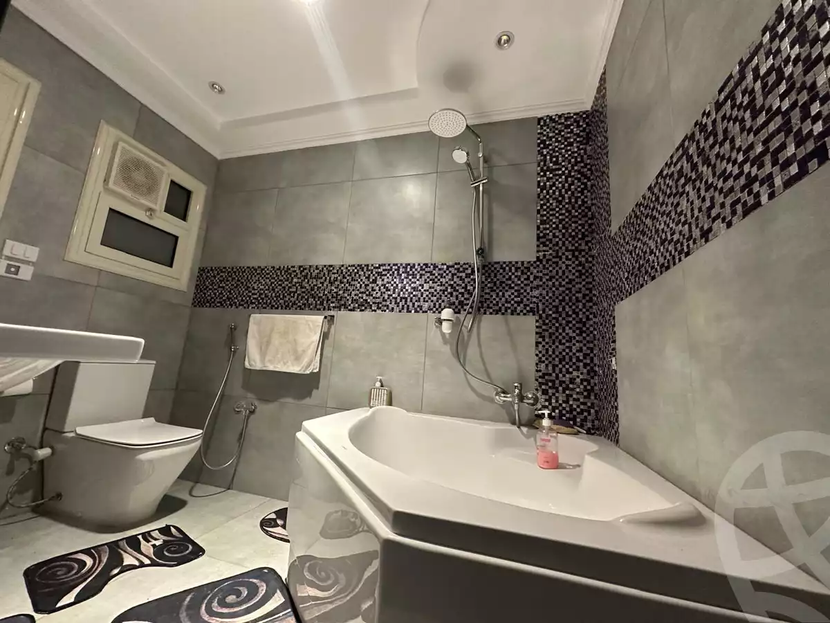 https://aqarmap.com.eg/ar/listing/6394695-for-sale-cairo-6th-of-october-compounds-pyramids-walk