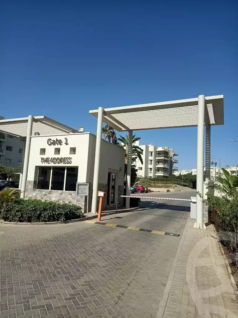 https://aqarmap.com.eg/en/listing/6395616-for-sale-cairo-el-sheikh-zayed-city-compounds-dh-drys