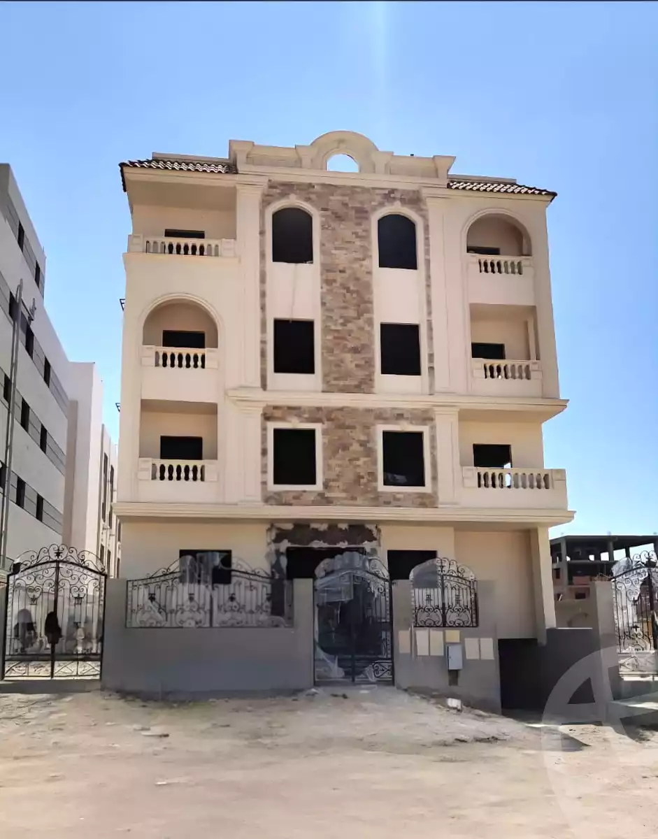 https://aqarmap.com.eg/en/listing/6385261-for-sale-cairo-new-cairo-bait-el-watan-south-suez-road-el-hay-el-takmely
