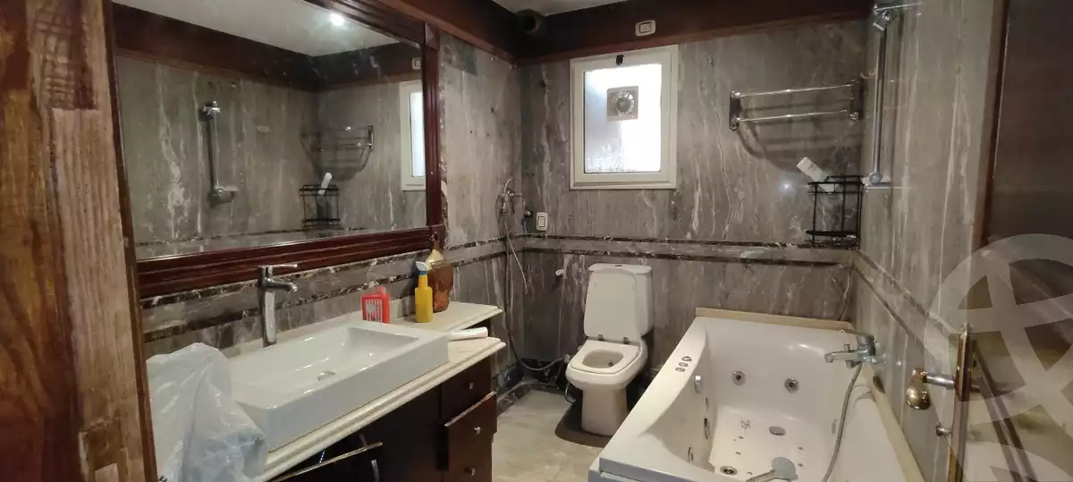 https://aqarmap.com.eg/en/listing/6400613-for-sale-cairo-el-sheikh-zayed-city-compounds-greens