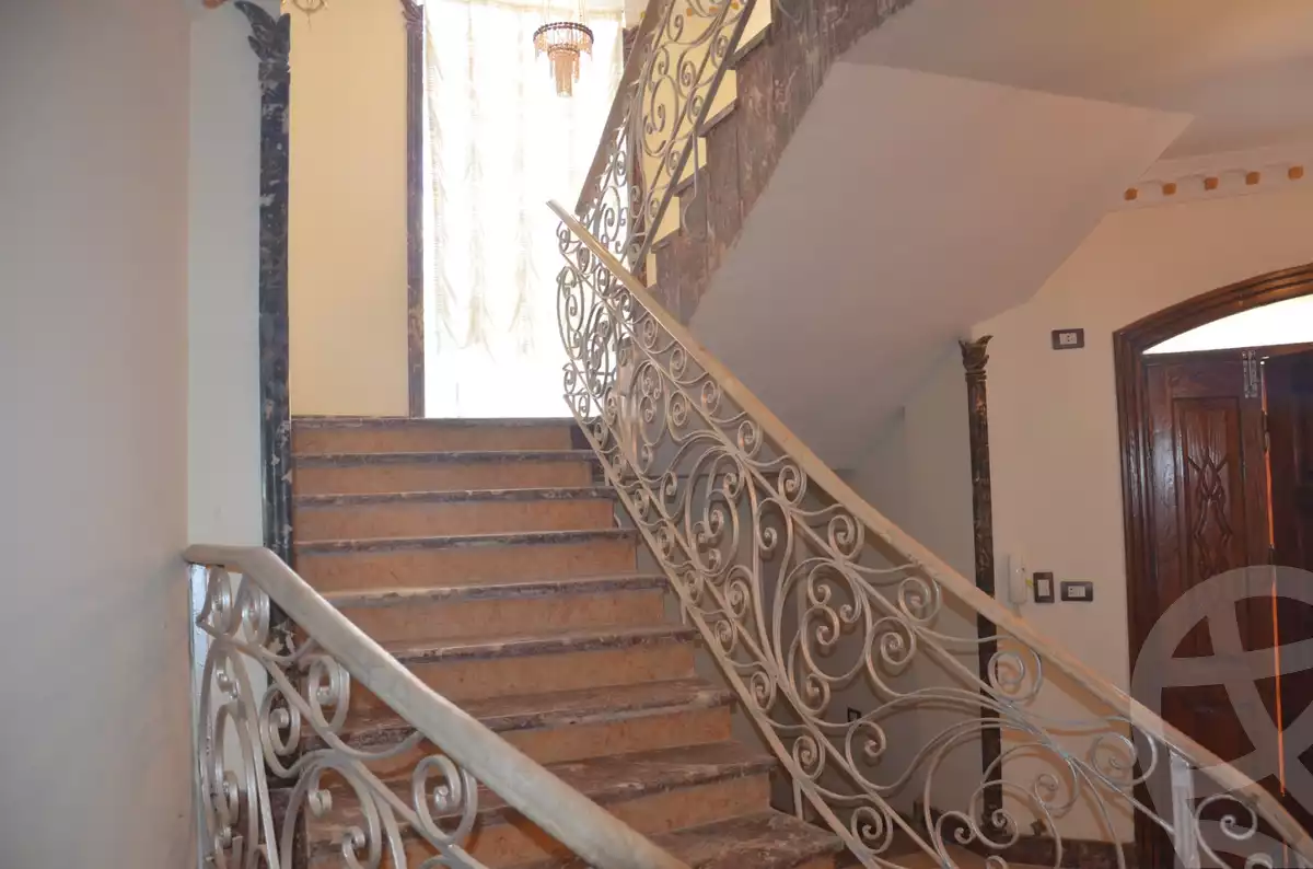 https://aqarmap.com.eg/en/listing/6402978-for-sale-cairo-el-sheikh-zayed-city-el-hay-el-thaleth-ashaer