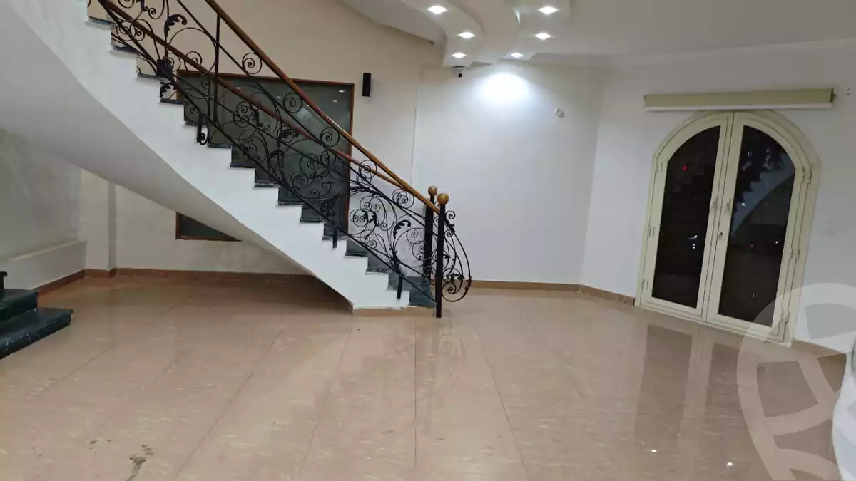https://aqarmap.com.eg/ar/listing/6418054-for-rent-cairo-new-cairo-90th-street-northern-90th-street