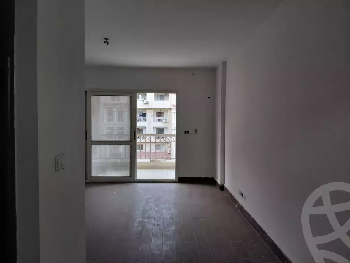 https://aqarmap.com.eg/ar/listing/6428280-for-rent-cairo-new-cairo-madinaty-first-zone-buildings-17th-st.