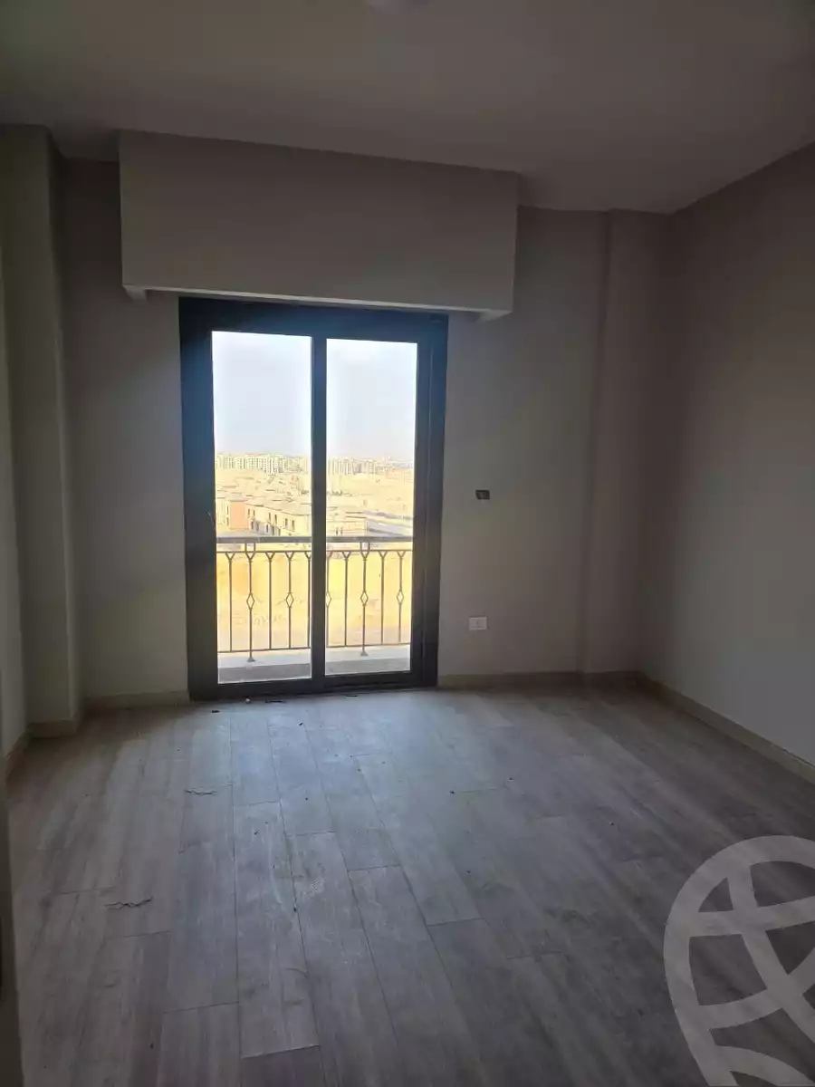 https://aqarmap.com.eg/ar/listing/6428681-for-rent-cairo-el-sheikh-zayed-city-compounds-kmbwnd-fyldj-wyst-dr-llttwyr