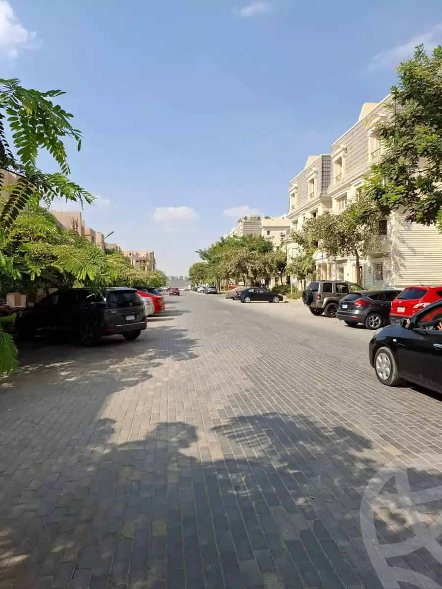 https://aqarmap.com.eg/ar/listing/6428881-for-sale-cairo-6th-of-october-compounds-rayos