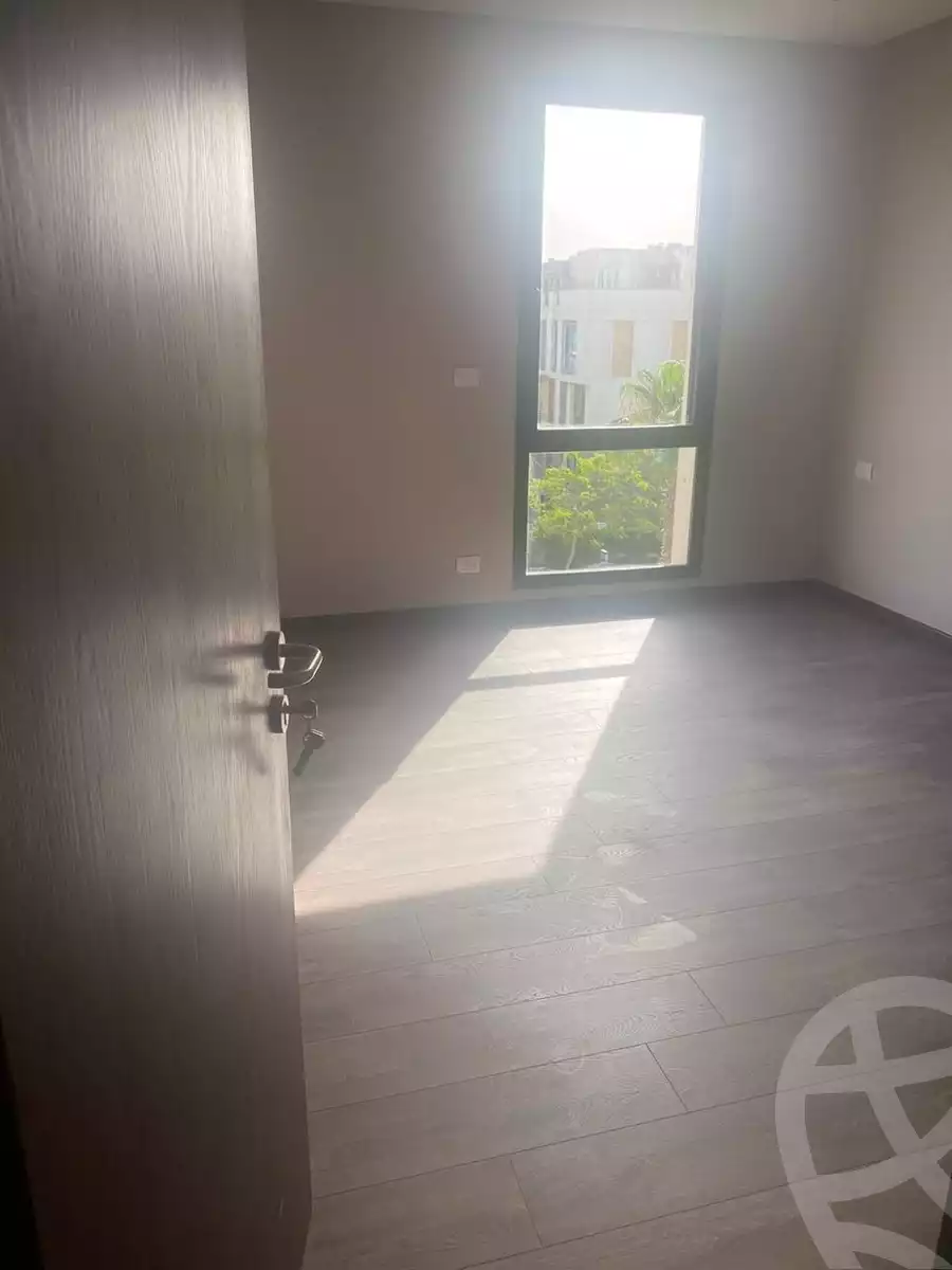 https://aqarmap.com.eg/ar/listing/6429460-for-rent-cairo-el-sheikh-zayed-city-compounds-kmbwnd-wyst-twn-swdyk