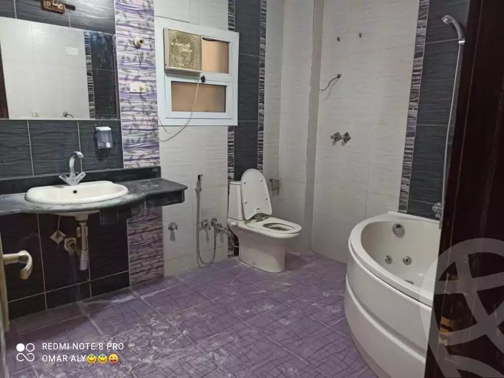 https://aqarmap.com.eg/en/listing/6432163-for-sale-asyut-asyut-city-el-azhar-st