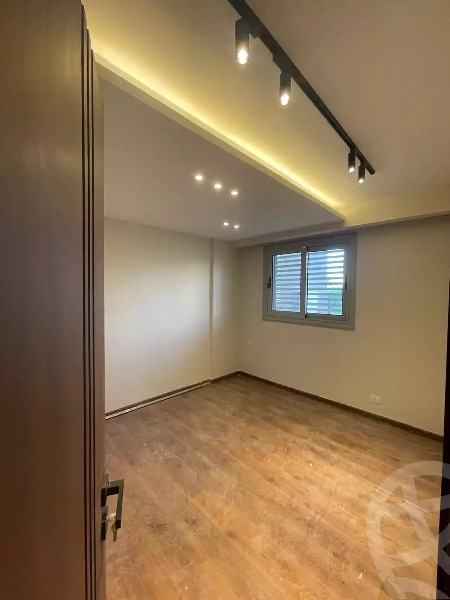 https://aqarmap.com.eg/ar/listing/6445148-for-sale-cairo-6th-of-october-compounds-palm-parks