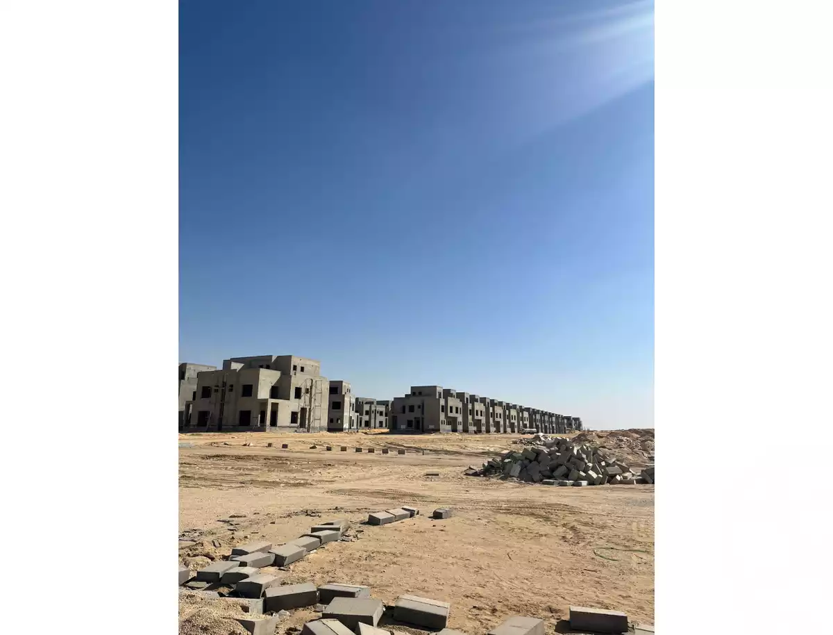 https://aqarmap.com.eg/en/listing/6446044-for-sale-cairo-el-sheikh-zayed-city-lshykh-zyd-ljdyd-naia-west