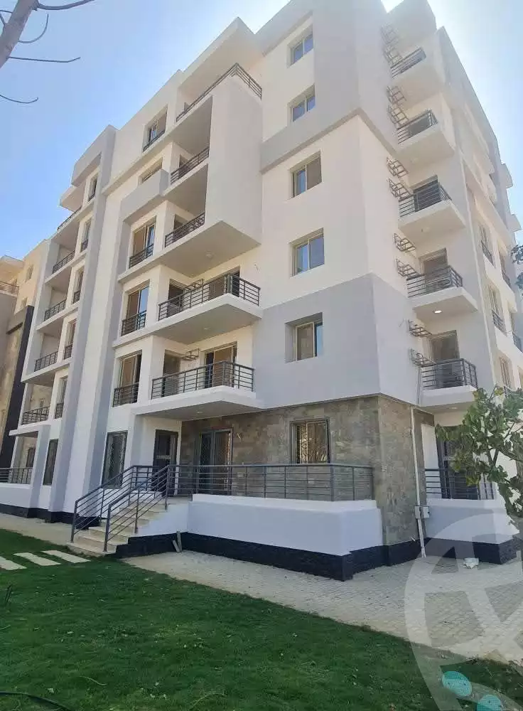 https://aqarmap.com.eg/en/listing/6447599-for-sale-cairo-el-sheikh-zayed-city-lshykh-zyd-ljdyd-west-view-residence-hdp
