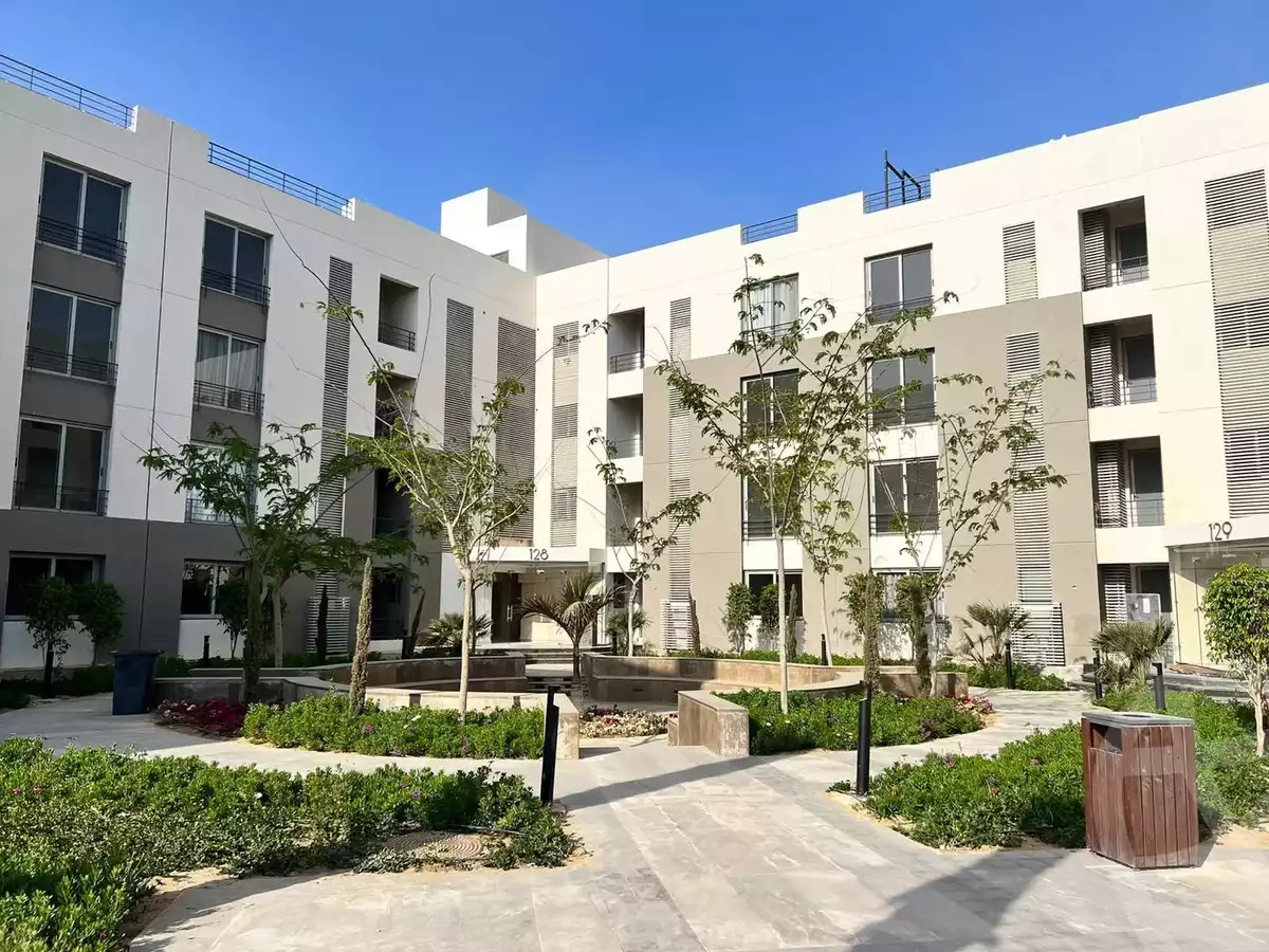 https://aqarmap.com.eg/en/listing/6451219-for-sale-cairo-6th-of-october-compounds-palm-parks