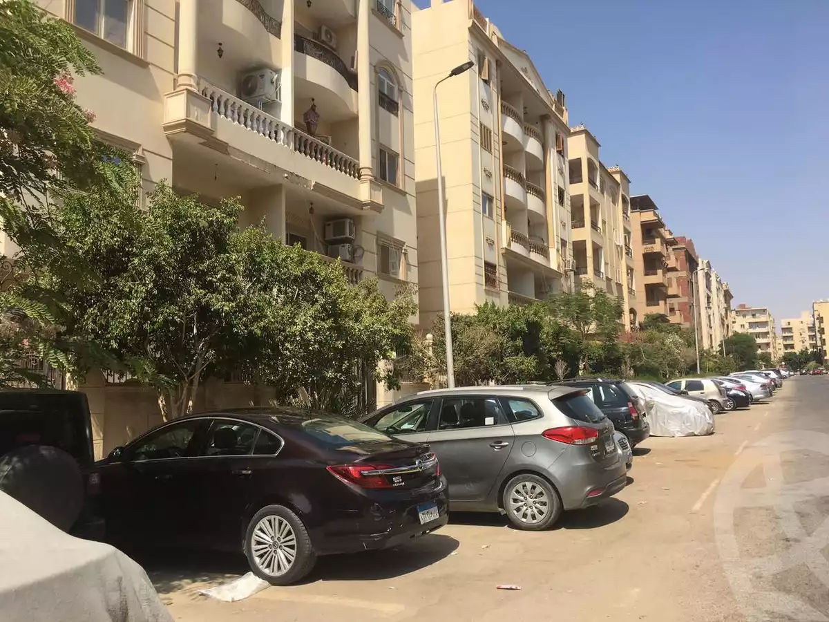 https://aqarmap.com.eg/ar/listing/6453437-for-sale-cairo-new-cairo-el-narges-el-narges-omarat-youssef-el-gendy-st