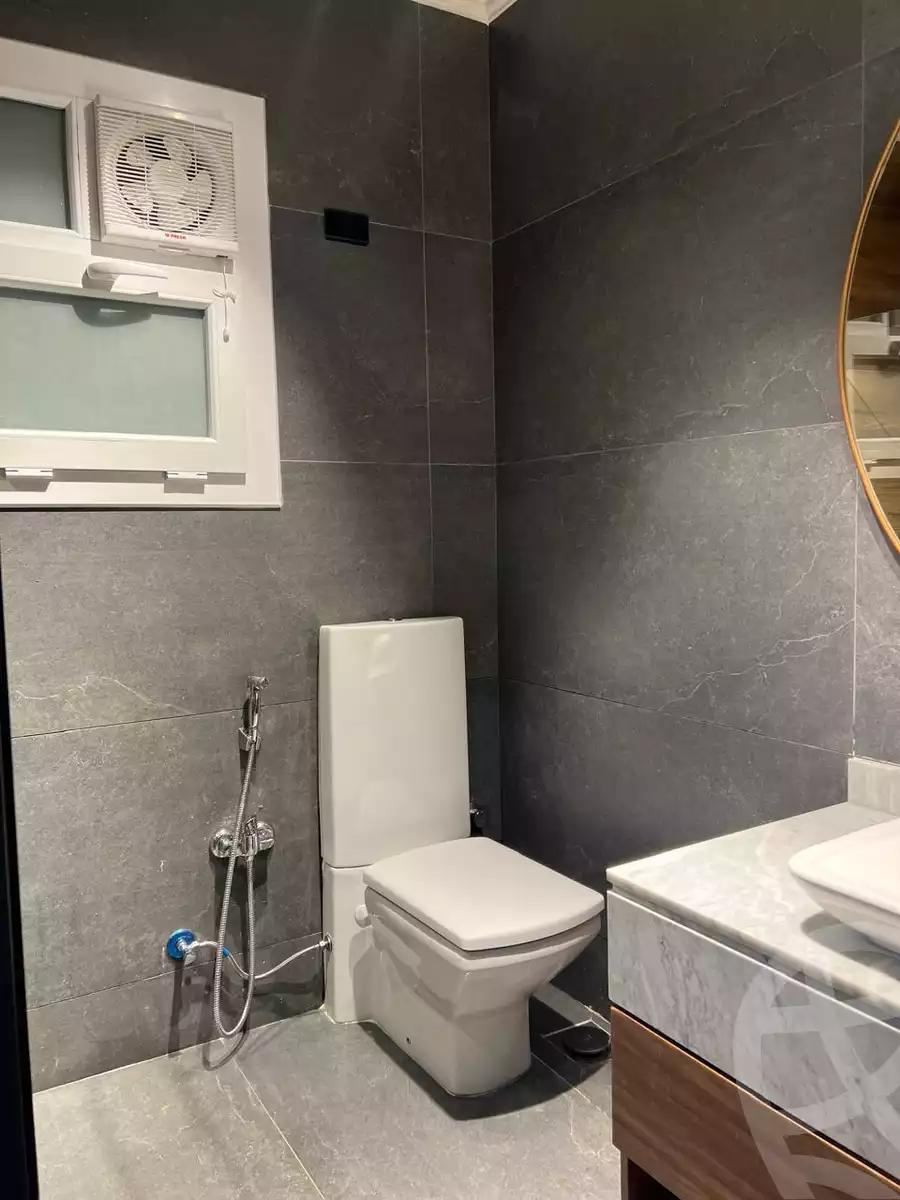 https://aqarmap.com.eg/en/listing/6455168-for-sale-cairo-el-sheikh-zayed-city-compounds-beverly-hills