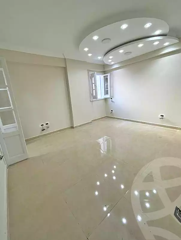 https://aqarmap.com.eg/ar/listing/6469463-for-sale-alexandria-camp-cesar-port-said-street