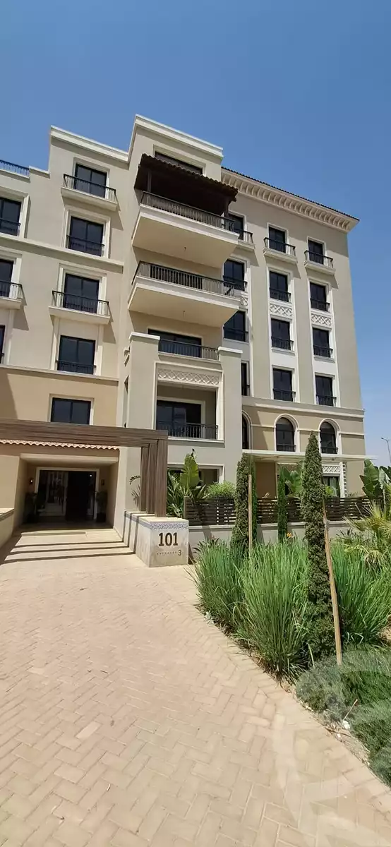 https://aqarmap.com.eg/en/listing/6471079-for-sale-cairo-el-sheikh-zayed-city-compounds-kmbwnd-fyldj-wyst-dr-llttwyr