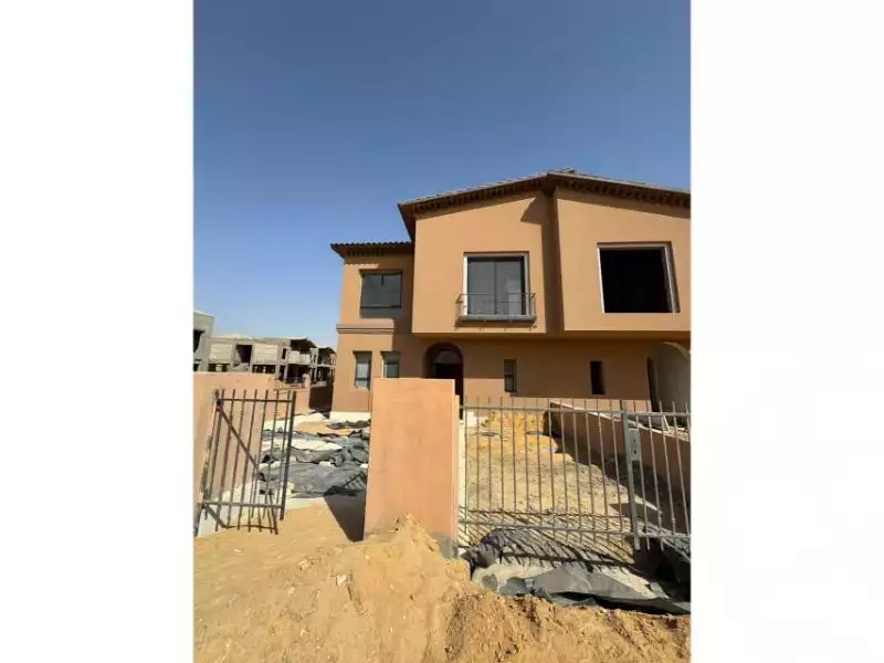 https://aqarmap.com.eg/en/listing/6472757-for-sale-cairo-el-sheikh-zayed-city-compounds-kmbwnd-fyldj-wyst-dr-llttwyr