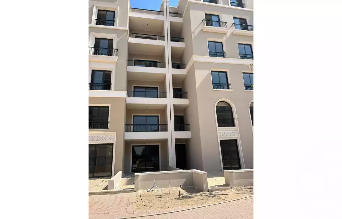 https://aqarmap.com.eg/en/listing/6477210-for-sale-cairo-el-sheikh-zayed-city-compounds-kmbwnd-fyldj-wyst-dr-llttwyr