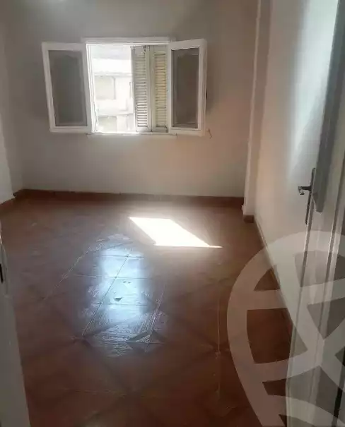 https://aqarmap.com.eg/ar/listing/6479394-for-rent-alexandria-lsywf-al-saaeh-sq