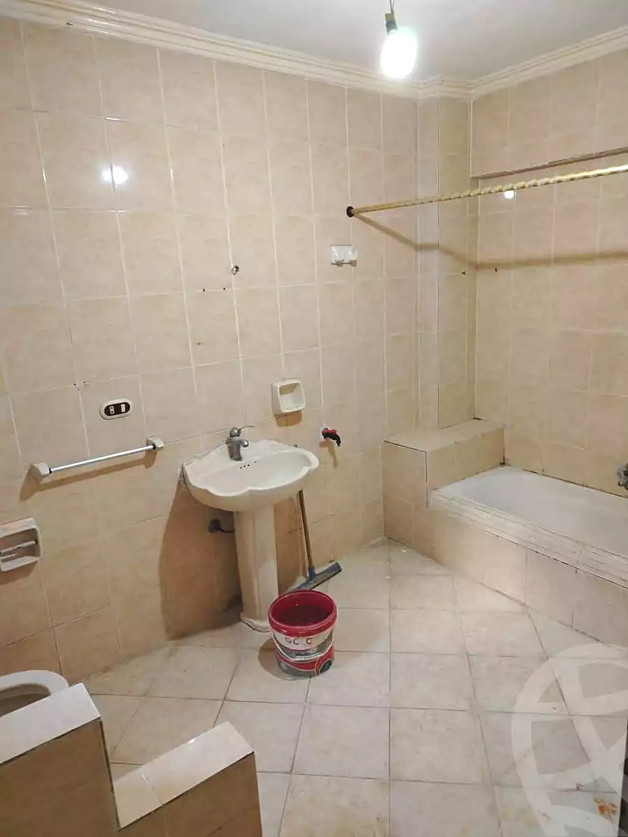 https://aqarmap.com.eg/ar/listing/6486685-for-sale-alexandria-l-jmy-lbytsh-ain-shams-st