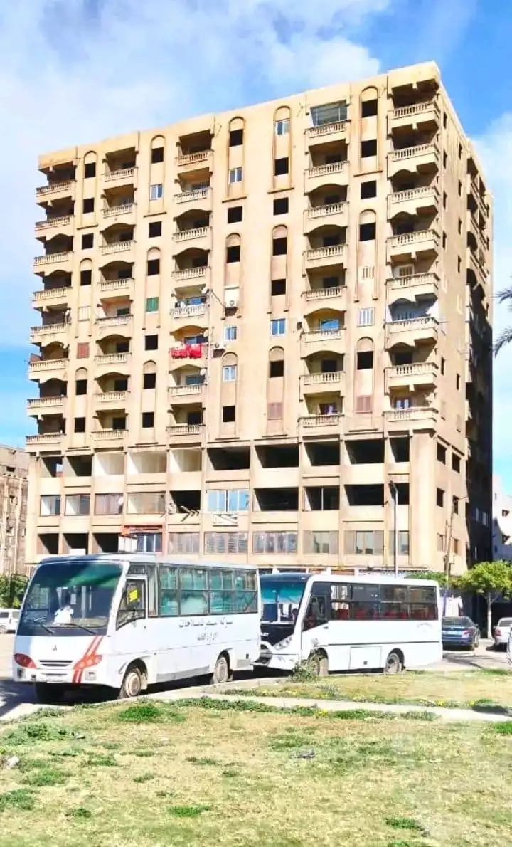 https://aqarmap.com.eg/ar/listing/6489147-for-sale-alexandria-alexandria-marsa-matrouh-rd