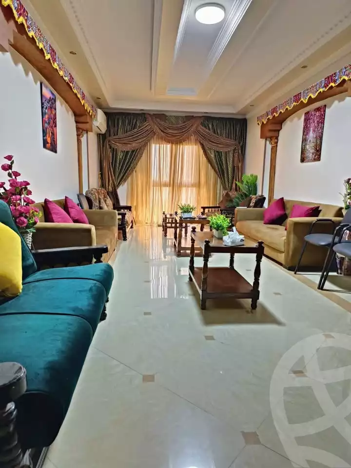 https://aqarmap.com.eg/en/listing/6493078-for-sale-sharqia-zagazig-zagazig-city-tolba-awaida-st