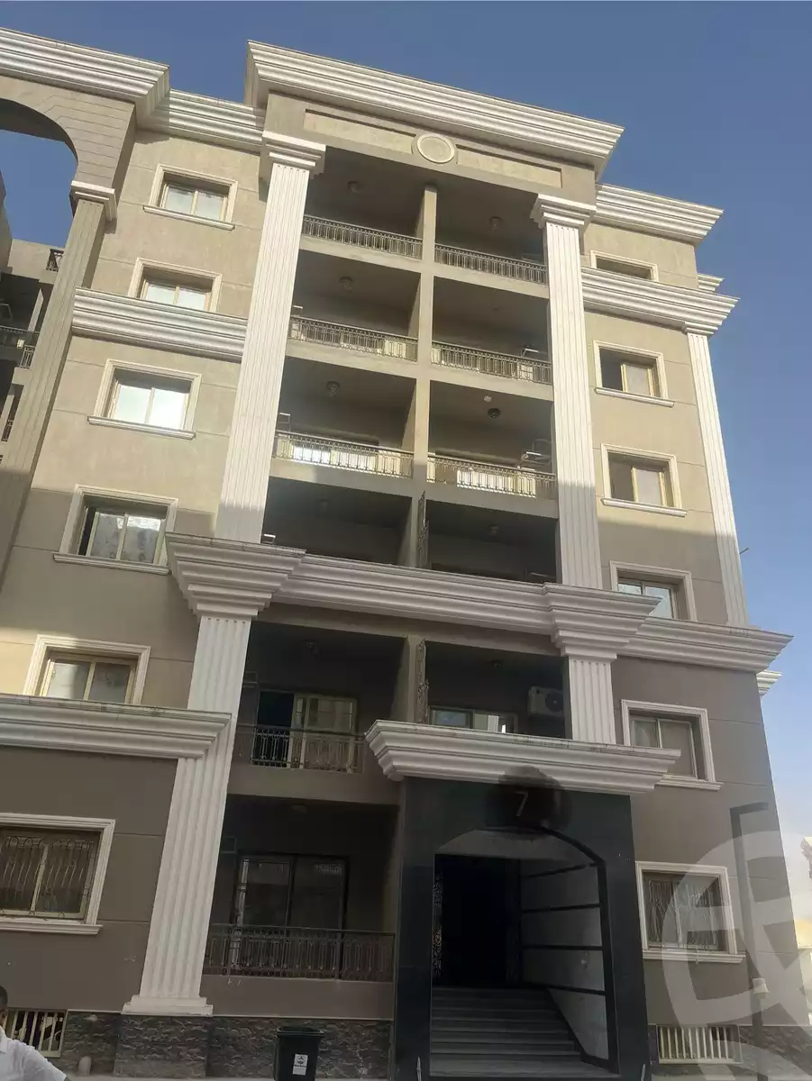 https://aqarmap.com.eg/en/listing/6496775-for-sale-cairo-new-cairo-compounds-dh-ykwn-2-ryzydns-styl-hwm