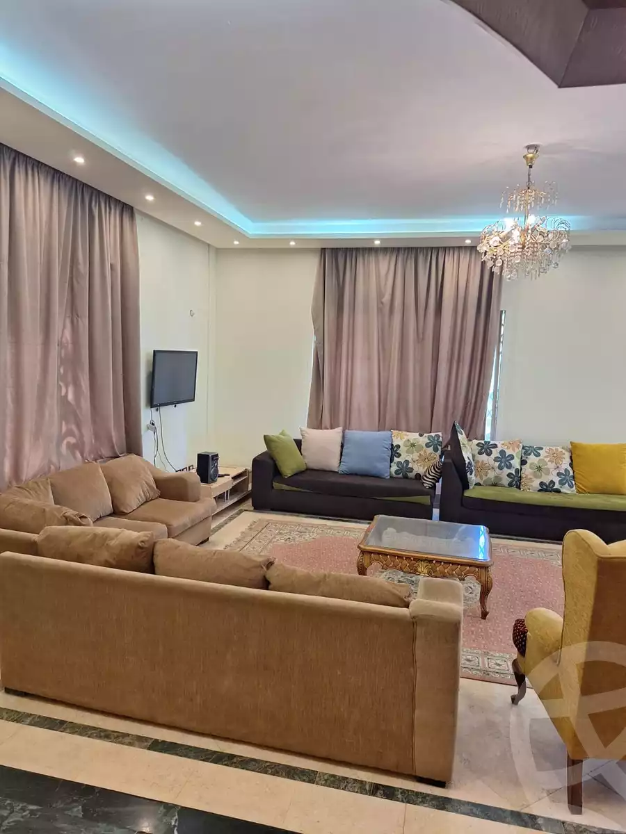 https://aqarmap.com.eg/en/listing/6497137-for-sale-cairo-el-sheikh-zayed-city-lshykh-zyd-ljdyd-el-reef-el-oroby