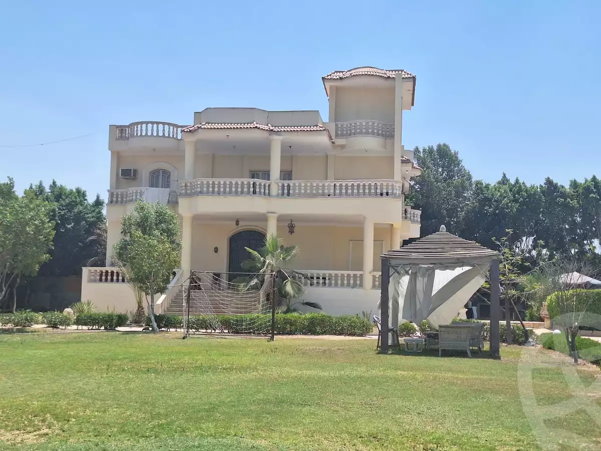 https://aqarmap.com.eg/en/listing/6497137-for-sale-cairo-el-sheikh-zayed-city-lshykh-zyd-ljdyd-el-reef-el-oroby