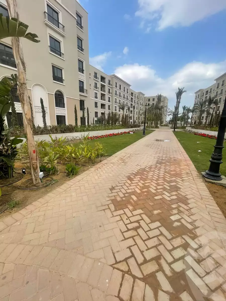 https://aqarmap.com.eg/en/listing/6497879-for-sale-cairo-el-sheikh-zayed-city-compounds-kmbwnd-fyldj-wyst-dr-llttwyr